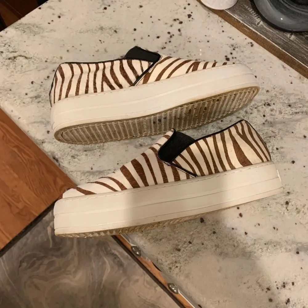 Sketchers Rise Fit Giraffe Slip On Sneakers sz 8.5